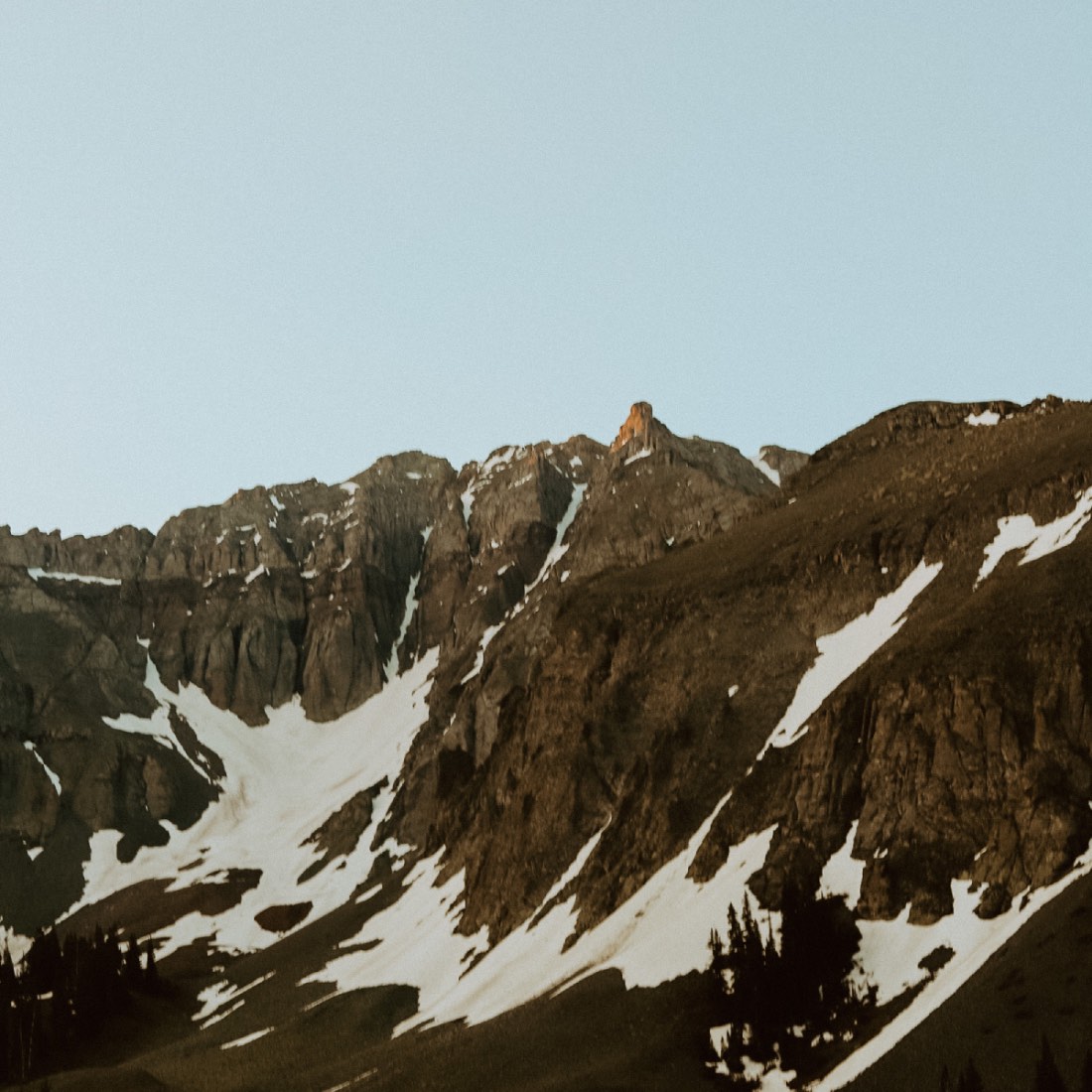 Snowy mountain image